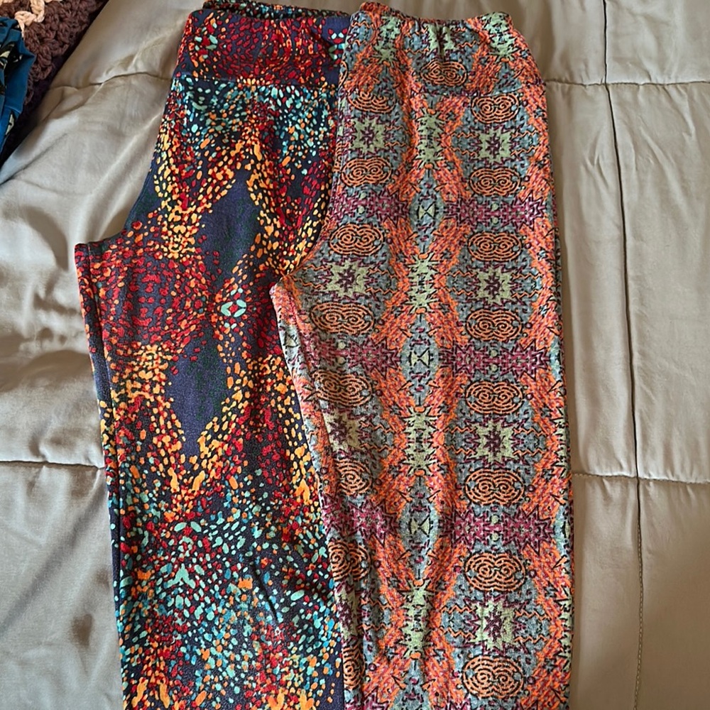LuLaRoe Colorful Patterned Leggings Set